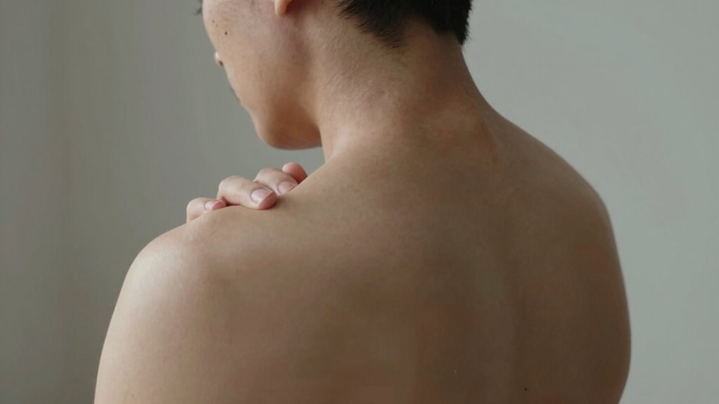 muscle tightness causes spinal misalignment