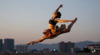 use movement to focus